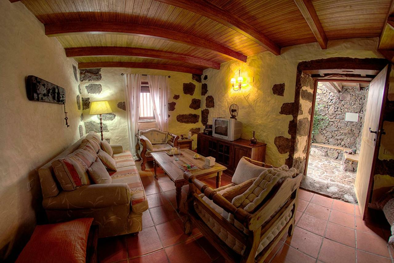 Hostal Geranios Rojos Las Rosas  Exterior foto