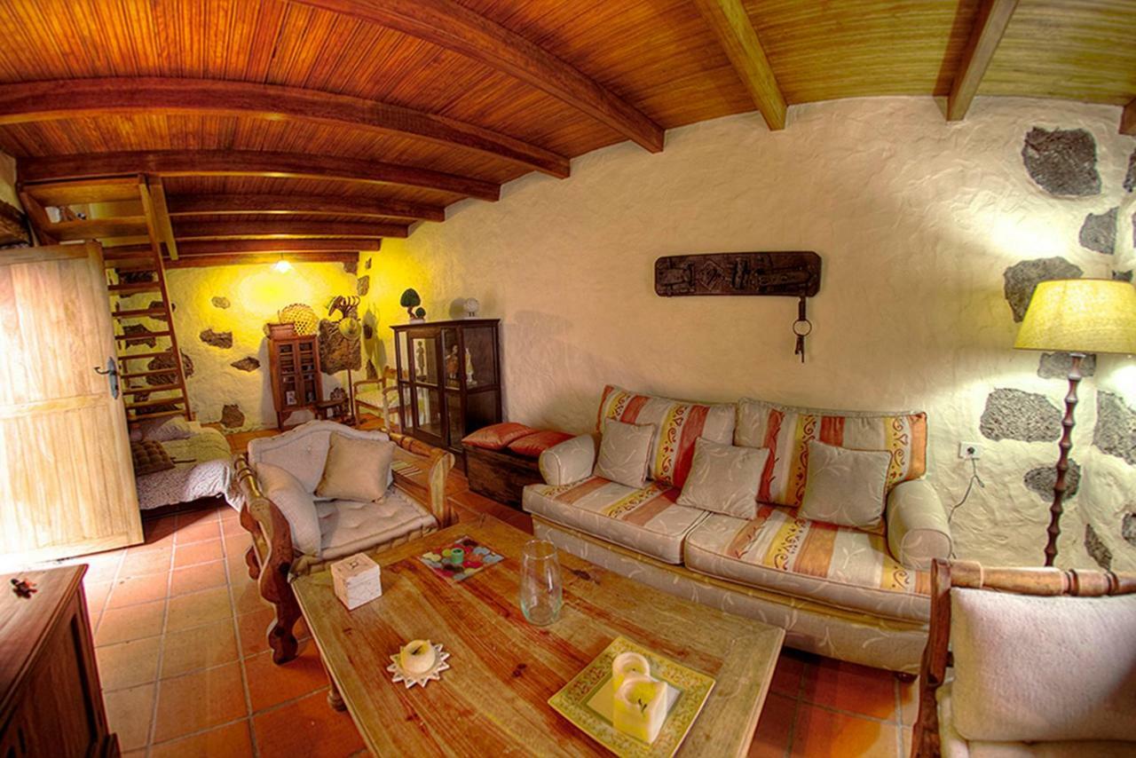 Hostal Geranios Rojos Las Rosas  Exterior foto